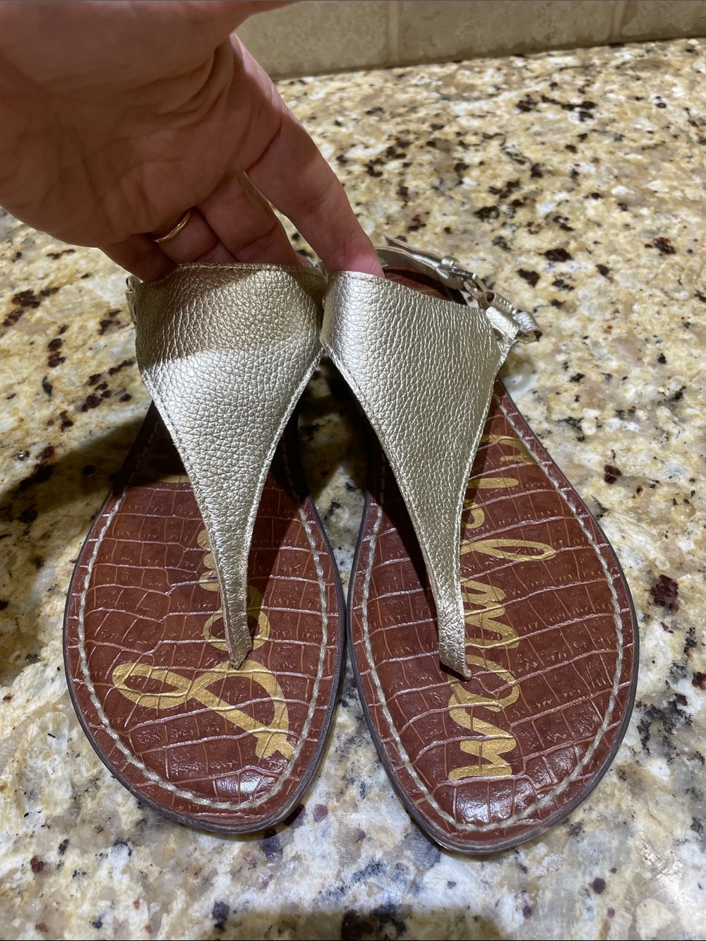 Sam Edelman Gold Leather Thong Sandals with Ankle Strap Size 7.5